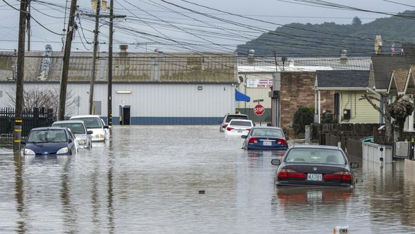 Badai Menerjang California, Ribuan Orang Mengungsi