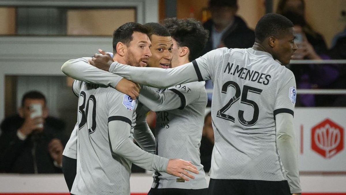 Paris Saint-Germain menang 2-1 di kandang Brest (AFP via Getty Images/LOIC VENANCE)