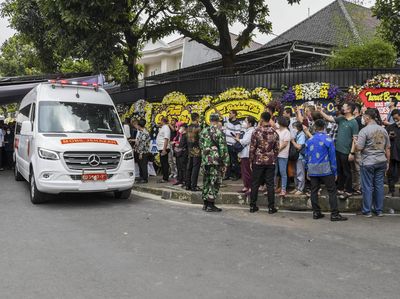 Suasana Rumah Duka Istri Moeldoko Koesni Harningsih