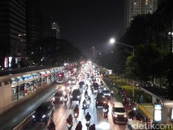 Penonton BLACKPINK Mulai Bubarkan Diri, Lalin di Sekitar GBK Macet