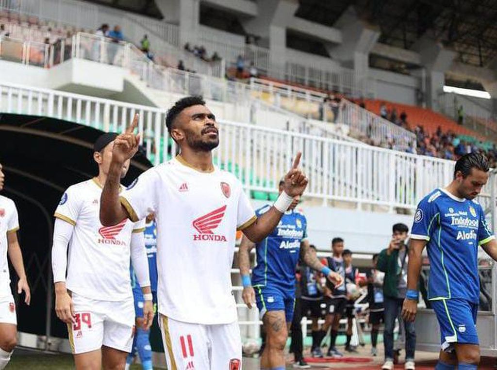 Pemain PSM Yance Sayuri Tak Terkendala Jalani Latihan Perdana Bersama Timnas Pemain PSM Yance Sayuri Tak Terkendala Jalani Latihan Perdana Bersama Timnas