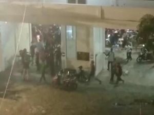 Dua Warga Kena Pukul Pesilat yang Demo di Polsek Balongpanggang Gresik Dua Warga Kena Pukul Pesilat yang Demo di Polsek Balongpanggang Gresik