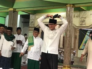 Sandiaga Diajak Gabung PPP Saat Ikut Harlah ke-50 Sandiaga Diajak Gabung PPP Saat Ikut Harlah ke-50