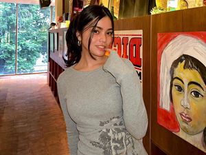 5 Potret Annya Erica yang Menarik Perhatian Karena Konten Nanya