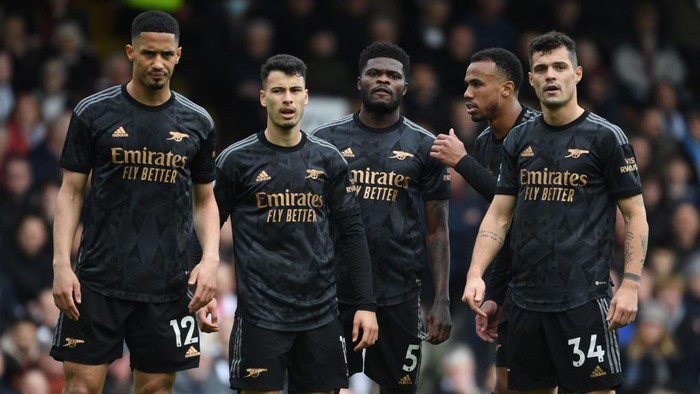 LONDON, ENGLAND - MARCH 12: (L-R) William Saliba, Gabriel Martinelli, Thomas Partey, Gabriel and Granit Xhaka of Arsenal during the Premier League match between Fulham FC and Arsenal FC at Craven Cottage on March 12, 2023 in London, England. (Photo by Stuart MacFarlane/Arsenal FC via Getty Images)