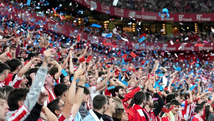 BILBAO, SPAIN - MARCH 12: Fans show their support during the LaLiga Santander match between Athletic Club and FC Barcelona at San Mames Stadium on March 12, 2023 in Bilbao, Spain. (Photo by Juan Manuel Serrano Arce/Getty Images)