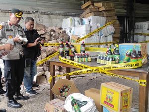 Izin Edar Pabrik Obat Tradisional Oplosan di Banyuwangi Dicabut Sejak 2015 Izin Edar Pabrik Obat Tradisional Oplosan di Banyuwangi Dicabut Sejak 2015