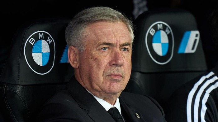 MADRID, SPAIN - MARCH 11: Head coach Carlo Ancelotti of Real Madrid looks on prior to the LaLiga Santander match between Real Madrid CF and RCD Espanyol at Estadio Santiago Bernabeu on March 11, 2023 in Madrid, Spain. (Photo by Angel Martinez/Getty Images)