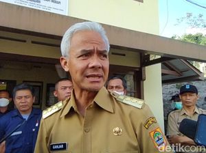 Pantau Kondisi Merapi di Magelang, Ganjar Sebut Warga Paham Ilmu Titen Pantau Kondisi Merapi di Magelang, Ganjar Sebut Warga Paham Ilmu Titen