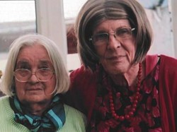 Viral Kisah Pria Jadi Transgender Wanita di Usia 80 Setelah Dapat Restu Istri