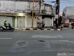 Keluhan soal Jalan Astanaanyar Bandung yang Tak Kunjung Mulus