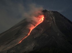 Merapi Kini Kerap Menyala di Malam Hari, Begini Penjelasannya