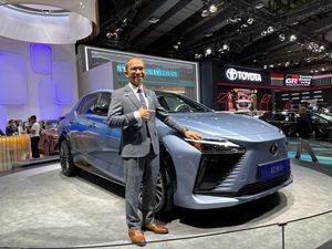 Bedah Spesifikasi New Lexus RZ yang Meluncur di GJAW 2023 Bedah Spesifikasi New Lexus RZ yang Meluncur di GJAW 2023