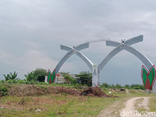 Kondisi Terkini Sport Center yang Pembangunannya Ditarget Tuntas 2023