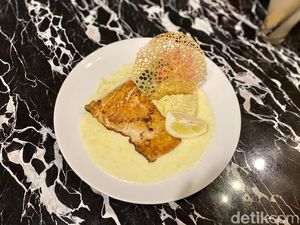 Bisa Kulineran Manado Sambil Nonton Live Music di Kafe Once Mekel