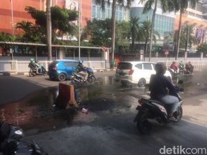 Mencari Sumber Genangan Misterius Biang Kerusakan Jalan di Pondok Indah Mencari Sumber Genangan Misterius Biang Kerusakan Jalan di Pondok Indah