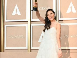 Cerita Michelle Yeoh Dijebak Ibu Ikut Miss Malaysia Sebelum Terkenal Cerita Michelle Yeoh Dijebak Ibu Ikut Miss Malaysia Sebelum Terkenal