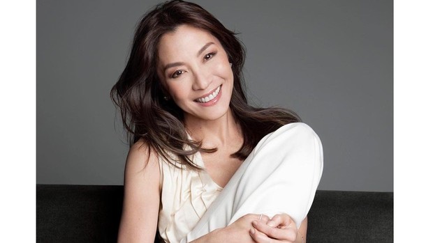 potret wajah Michelle Yeoh yang menawan