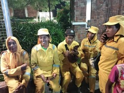 Petugas Kebersihan di Labuan Bajo Kecewa Tak Dapat Sembako-Kaos Jokowi