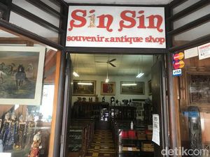 Cerita dari Toko Barang Antik di Sudut Jalan Braga Bandung