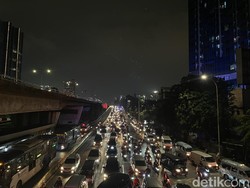 Kesaksian Warga soal Truk Seruduk Sejumlah Kendaraan di TL Slipi Jakbar