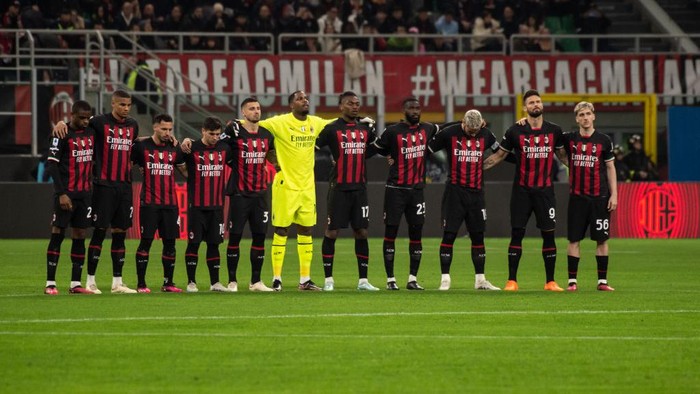 MILAN, ITALY - MARCH 13: The AC Milan players before the Serie A match between AC MIlan and Salernitana at Stadio Giuseppe Meazza on March 13, 2023 in Milan, Italy. (Photo by Ivan Romano/Getty Images)