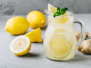 Sederet Manfaat Minum Air Lemon Tiap Hari Untuk Kesehatan Tubuh Sederet Manfaat Minum Air Lemon Tiap Hari Untuk Kesehatan Tubuh