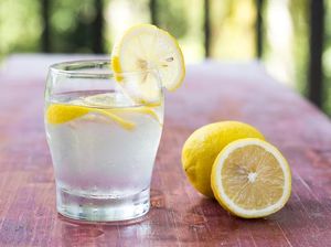 Begini Cara Aman Konsumsi Air Lemon Setiap Hari Begini Cara Aman Konsumsi Air Lemon Setiap Hari