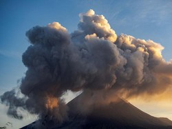 Sabtu Pagi, Gunung Merapi Luncurkan Guguran Lava Pijar 17 Kali