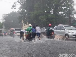 Cuaca Ekstrem di Jatim Dipengaruhi Fenomena Madden Jullian Oscillation Cuaca Ekstrem di Jatim Dipengaruhi Fenomena Madden Jullian Oscillation