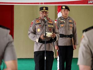30 TNI-Polri Amankan di Bandara Yahukimo Usai KKB Tembak Pesawat Trigana Air 30 TNI-Polri Amankan di Bandara Yahukimo Usai KKB Tembak Pesawat Trigana Air