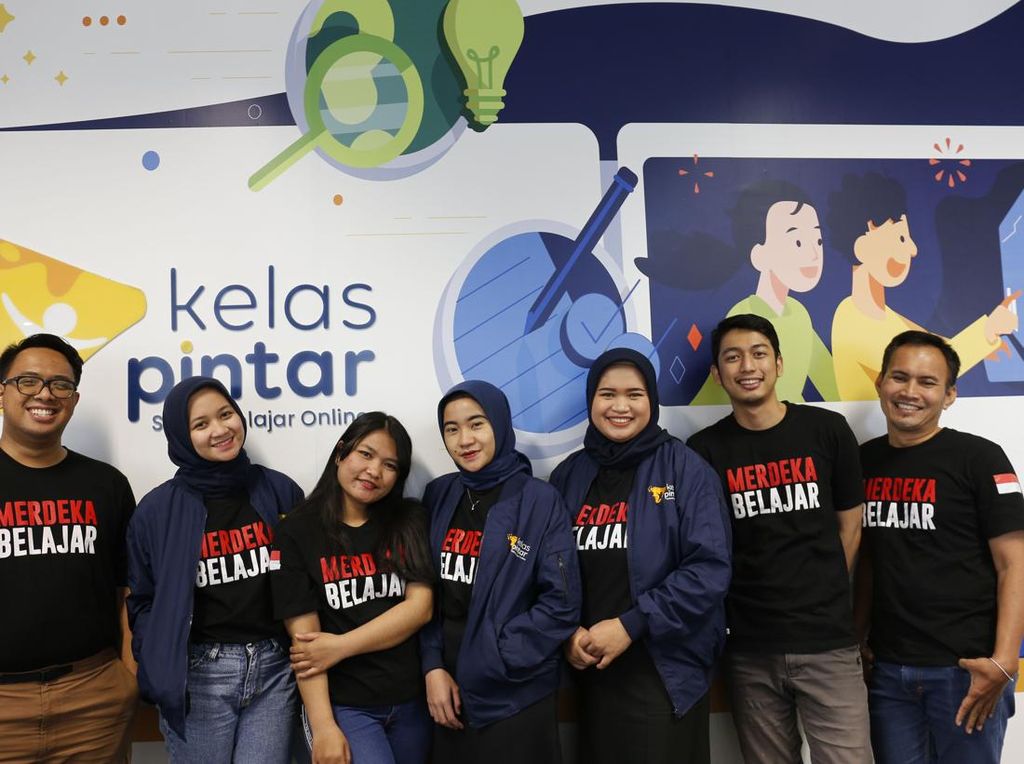 Kelas Pintar Sosialisasi Kurikulum Merdeka ke 2000 Tenaga Didik Kelas Pintar Sosialisasi Kurikulum Merdeka ke 2000 Tenaga Didik