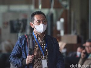 Eks Kepala Bea Cukai Makassar Tersangka Gratifikasi, Rumahnya Digeledah KPK Eks Kepala Bea Cukai Makassar Tersangka Gratifikasi, Rumahnya Digeledah KPK