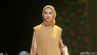 8 Koleksi Busana Lebaran 2023 Karya Jenahara, Blouse Hingga Tunik Warna Bold