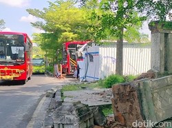 Gapura Jurug Solo Rusak Ditabrak Bus BST, Perbaikannya Tunggu Kajian