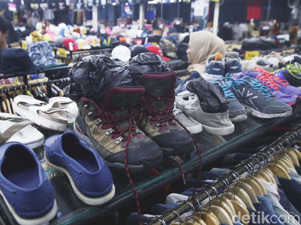Pedagang Telanjur Stok, Baju Impor Bekas Masih Boleh Dijual Kok Pedagang Telanjur Stok, Baju Impor Bekas Masih Boleh Dijual Kok