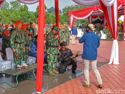 Prabowo Pimpin Penghancuran Markas Musuh di Bandung