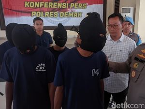 Pria di Demak Tewas Dikeroyok Usai Cekcok di Tempat Karaoke Pria di Demak Tewas Dikeroyok Usai Cekcok di Tempat Karaoke