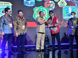 Dorong Jaminan Kesehatan Masyarakat, Sumenep Raih Penghargaan UHC 2023