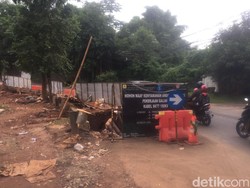 Kondisi Terkini Lubang Galian Jl Margasatwa Jaksel Tempat Mobil Terperosok