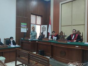 Kasus Honorarium Satpol PP Makassar, Saksi Ungkap Intel Ikut Terima Honor Kasus Honorarium Satpol PP Makassar, Saksi Ungkap Intel Ikut Terima Honor