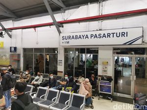 H-7 Lebaran, Stasiun Pasarturi Surabaya Mulai Dipadati Pemudik H-7 Lebaran, Stasiun Pasarturi Surabaya Mulai Dipadati Pemudik