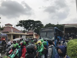 Lalin di Depan Stasiun Manggarai Macet, Warga Minta Jalan Diperlebar