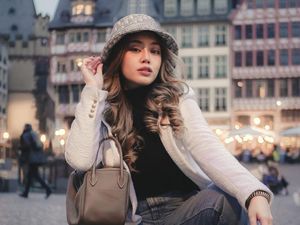 5 Potret Tasya Revina Dulu Rela Jualan Demi Bisa ke Salon