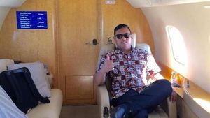 5 Penampilan Beda Ajudan Pribadi, Dulu Naik Jet Pribadi Kini Berbaju Tahanan