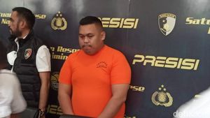 Penampakan Ajudan Pribadi Lesu Berbaju Tahanan Jadi Tersangka Penipuan