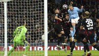 Tim tuan rumah semakin menggila usai menciptakan empat gol tambahan di paruh kedua dari Ilkay Guendogan, sepasang gol Haaland, dan Kevin de Bruyne. AP/Nick Potts  