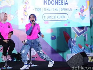 Aksi Soraya Larasati di Pemaparan Lazada Run Indonesia