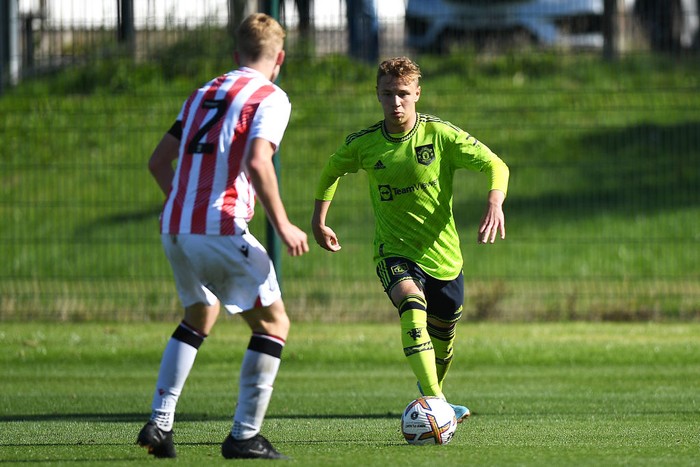 STOKE, ENGLAND - SEPTEMBER 17: Amir Ibragimov of Manchester United U18s in action during the U18 Premier League match between Stoke City U18s and Manchester United U18s at Clayton Wood on September 17, 2022 in Stoke, England. (Photo by Manchester United/Manchester United via Getty Images)