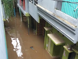 60 Rumah di Kampung Melayu Terendam Banjir, Ketinggian Air Capai 85 Cm
